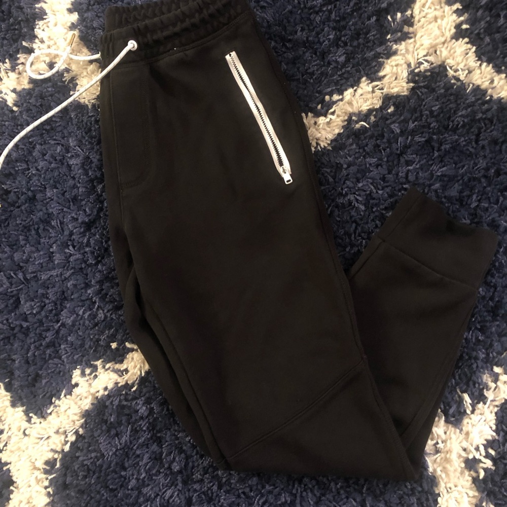 men’s joggers. American Eagle.